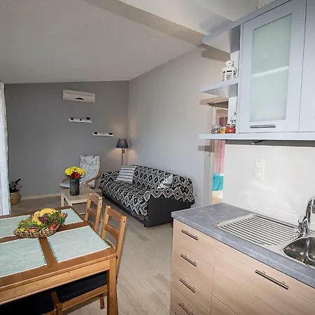 Blue & , - Corfu 1&2-3&4 Apartment *